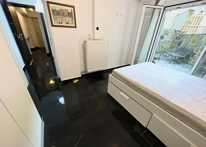 Beautiful Studio With Private Yard