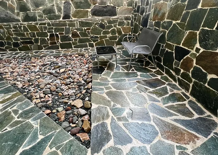 Beautiful Studio With Private Yard