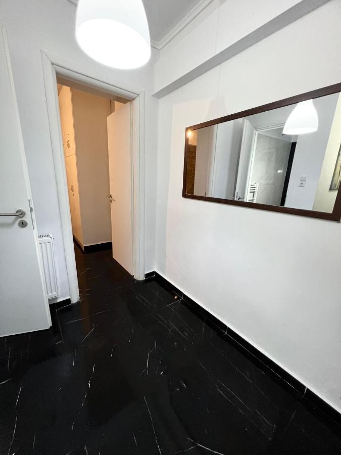 Beautiful With Private Yard *