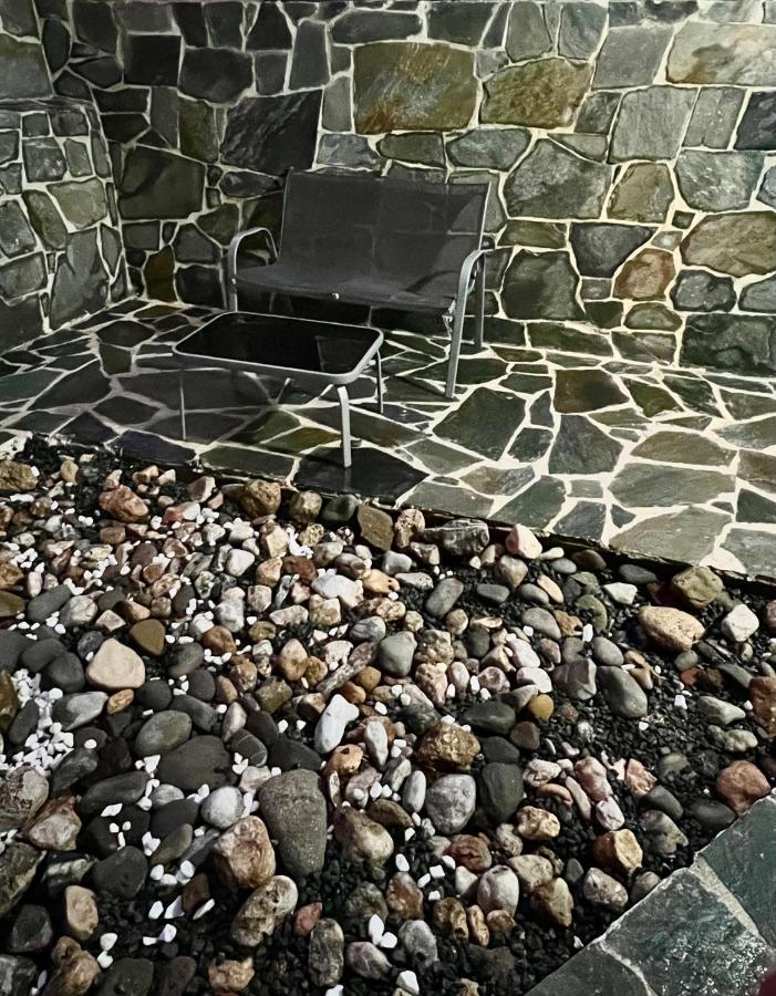 Beautiful With Private Yard