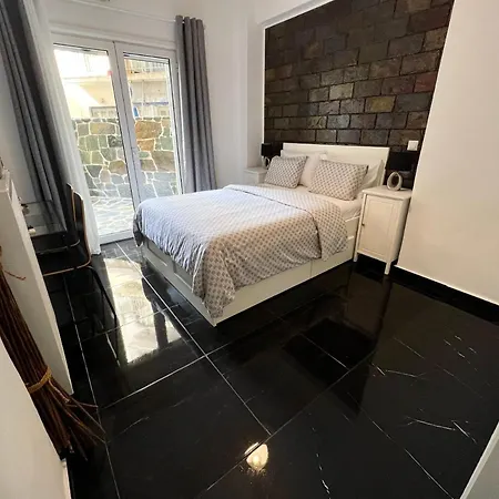 Beautiful Studio With Private Yard Athens Exterior photo