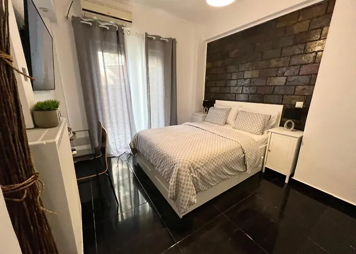 Beautiful Studio With Private Yard