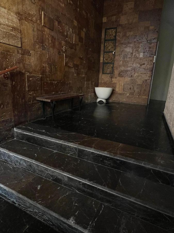 Beautiful With Private Yard Atene