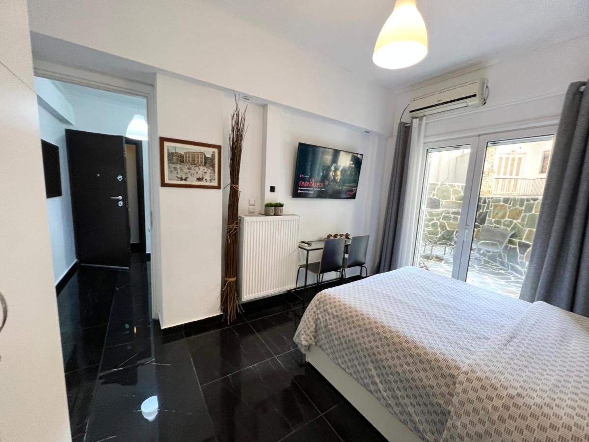 Beautiful With Private Yard Appartamento